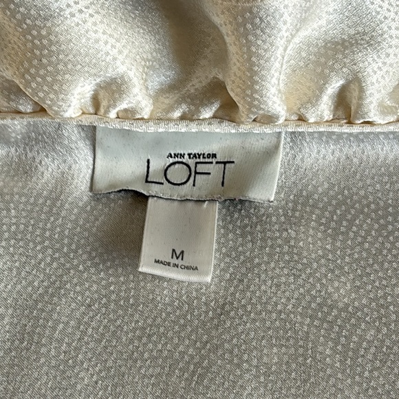 Loft ruffled shell. - Picture 2 of 5